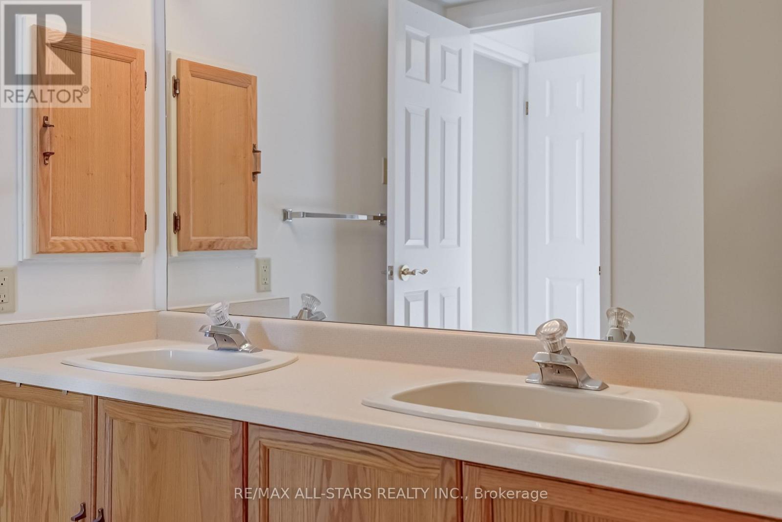 718 - 2 Raymerville Drive, Markham, Ontario  L3P 7N7 - Photo 23 - N12373263