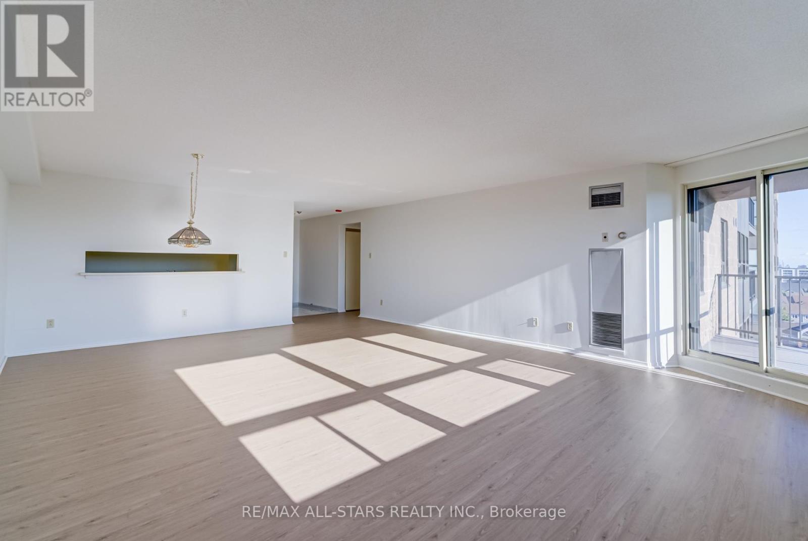718 - 2 Raymerville Drive, Markham, Ontario  L3P 7N7 - Photo 6 - N12373263
