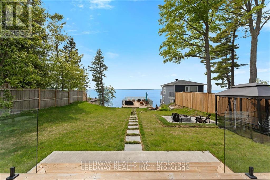 24410 Thorah Park Boulevard, Brock, Ontario  L0K 1A0 - Photo 2 - N12373286