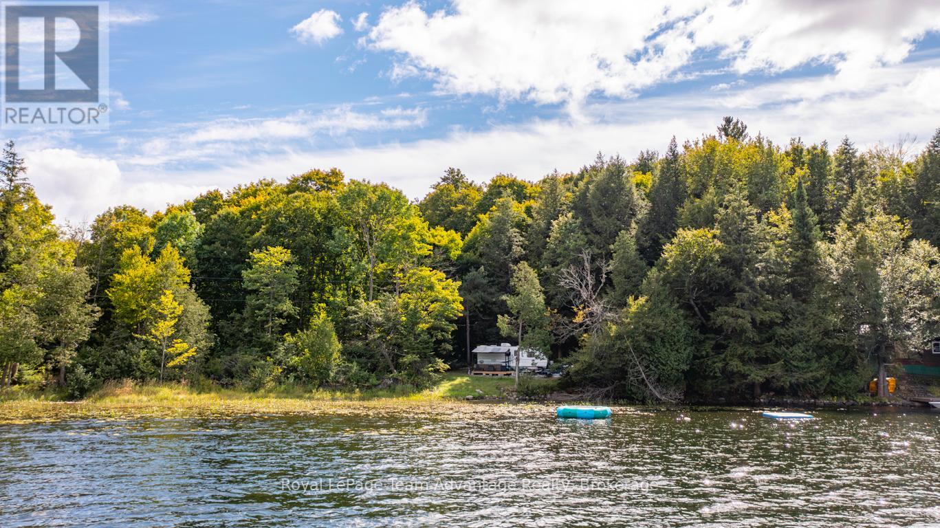 61 Haystead Bay Road, Seguin, Ontario  P2A 0B2 - Photo 4 - X12371839