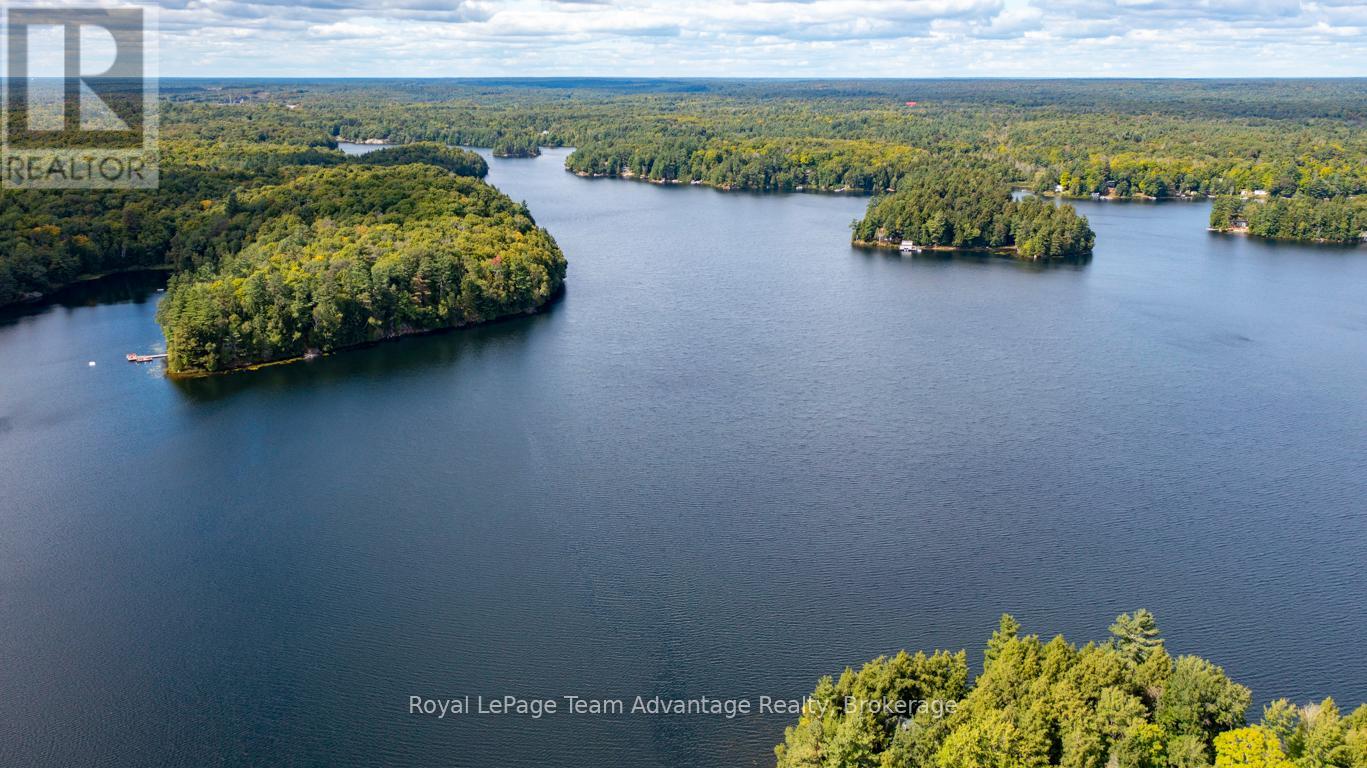 61 Haystead Bay Road, Seguin, Ontario  P2A 0B2 - Photo 14 - X12371839