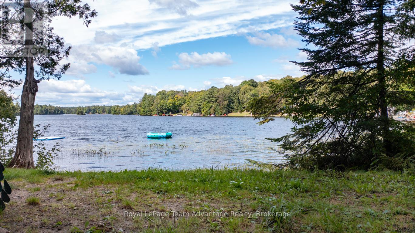 61 Haystead Bay Road, Seguin, Ontario  P2A 0B2 - Photo 2 - X12371839