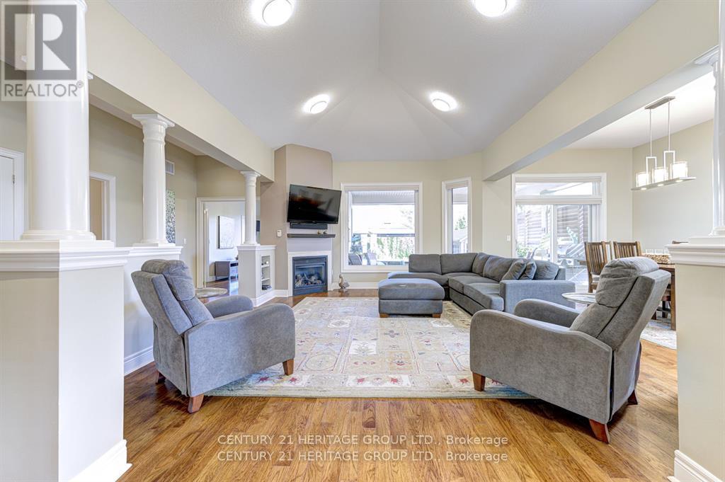 3 Nova Scotia Road, Brampton, Ontario L6Y 5K8 - Photo 6 - W12111920