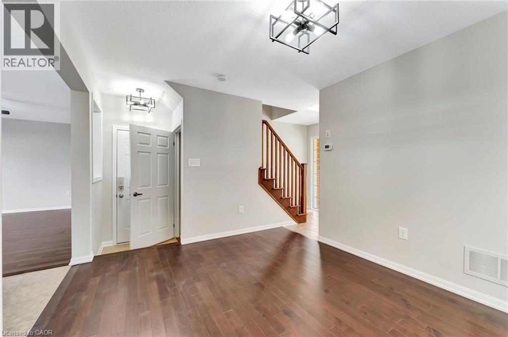 54 Horton Walk, Cambridge, Ontario  N3C 0C7 - Photo 9 - 40764962