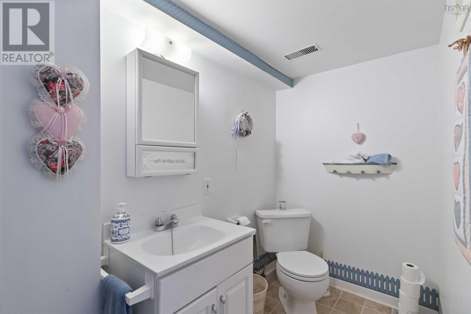 4 Aubrey Terrace, Eastern Passage, Nova Scotia  B3G 1C6 - Photo 41 - 202522064