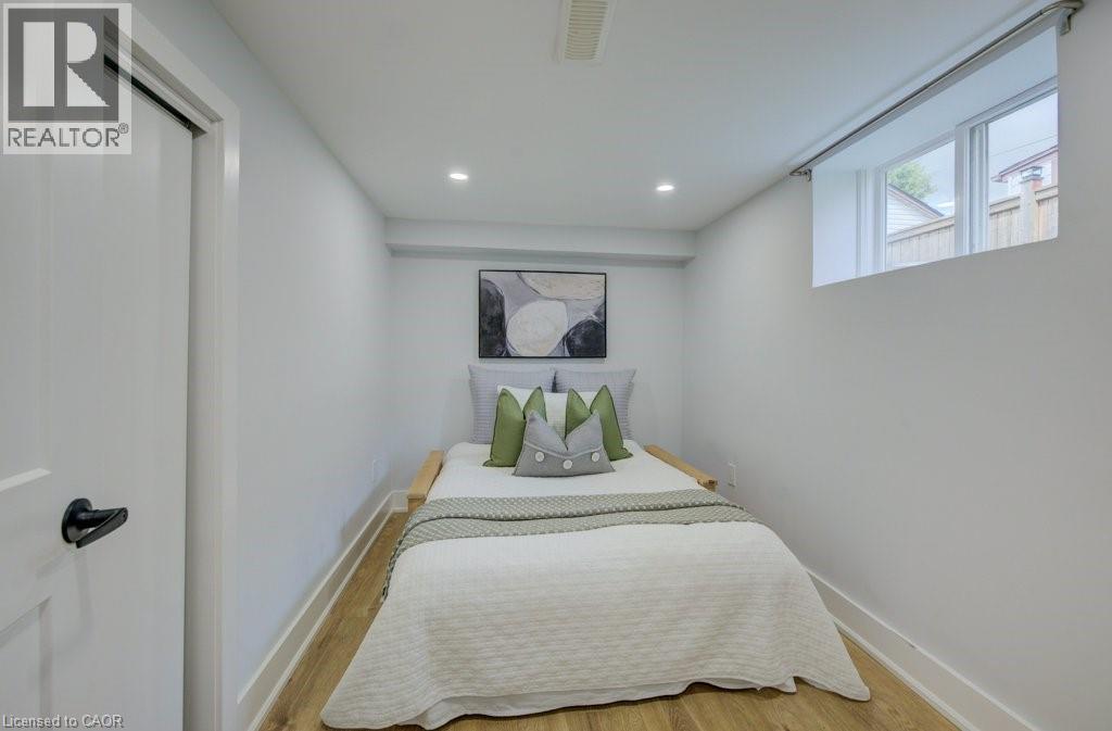 28 Barons Avenue S, Hamilton, Ontario  L8K 2X9 - Photo 30 - 40760460