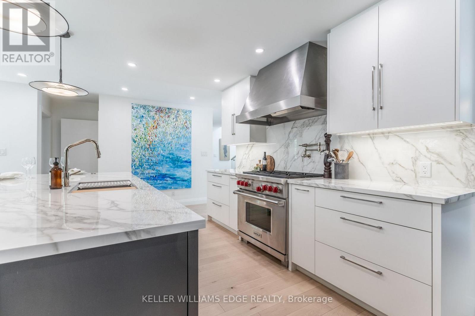 319 Goodram Drive, Burlington, Ontario  L7L 2J9 - Photo 7 - W12373273