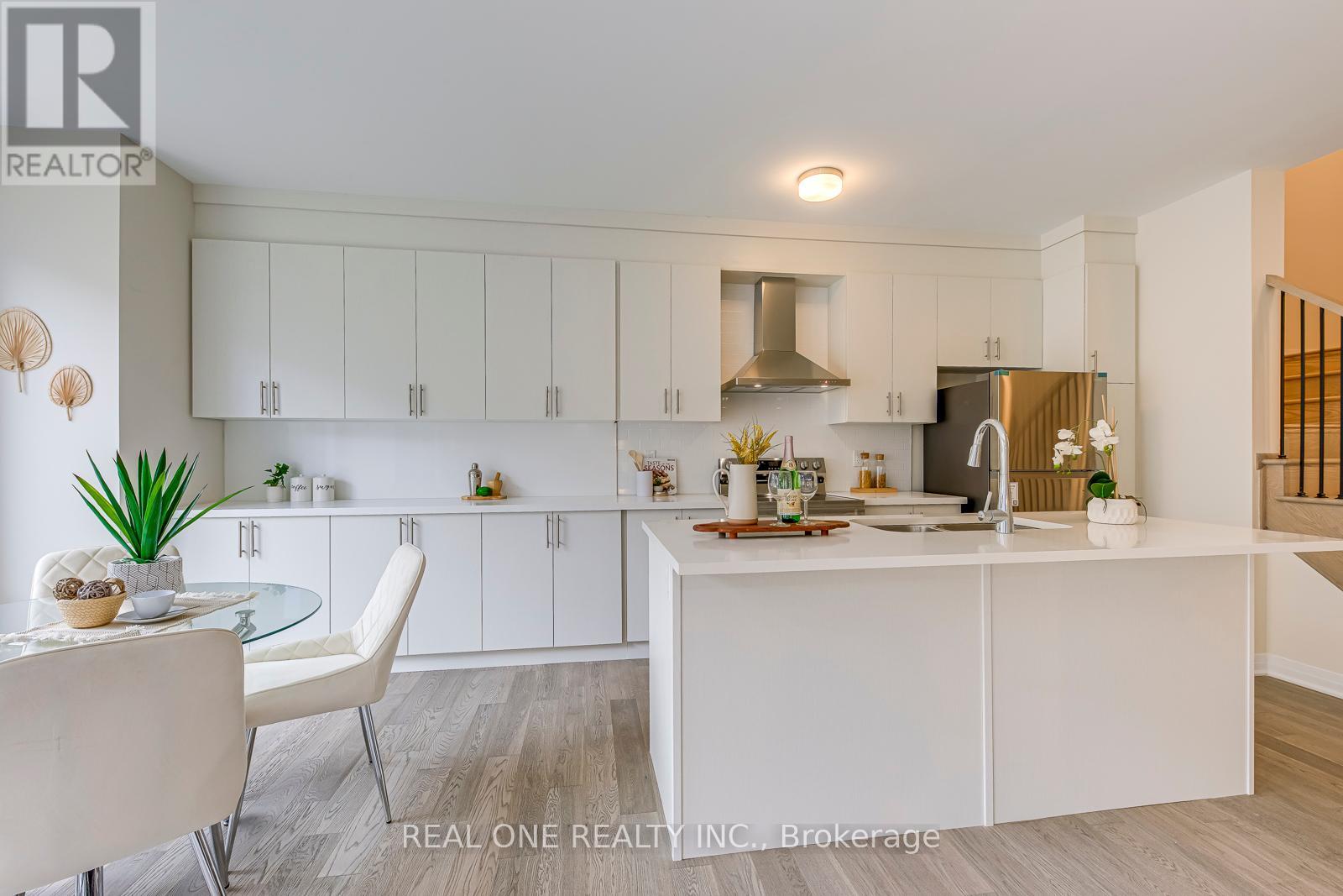 3497 Post Road, Oakville, Ontario  L6H 7W5 - Photo 13 - W12373304