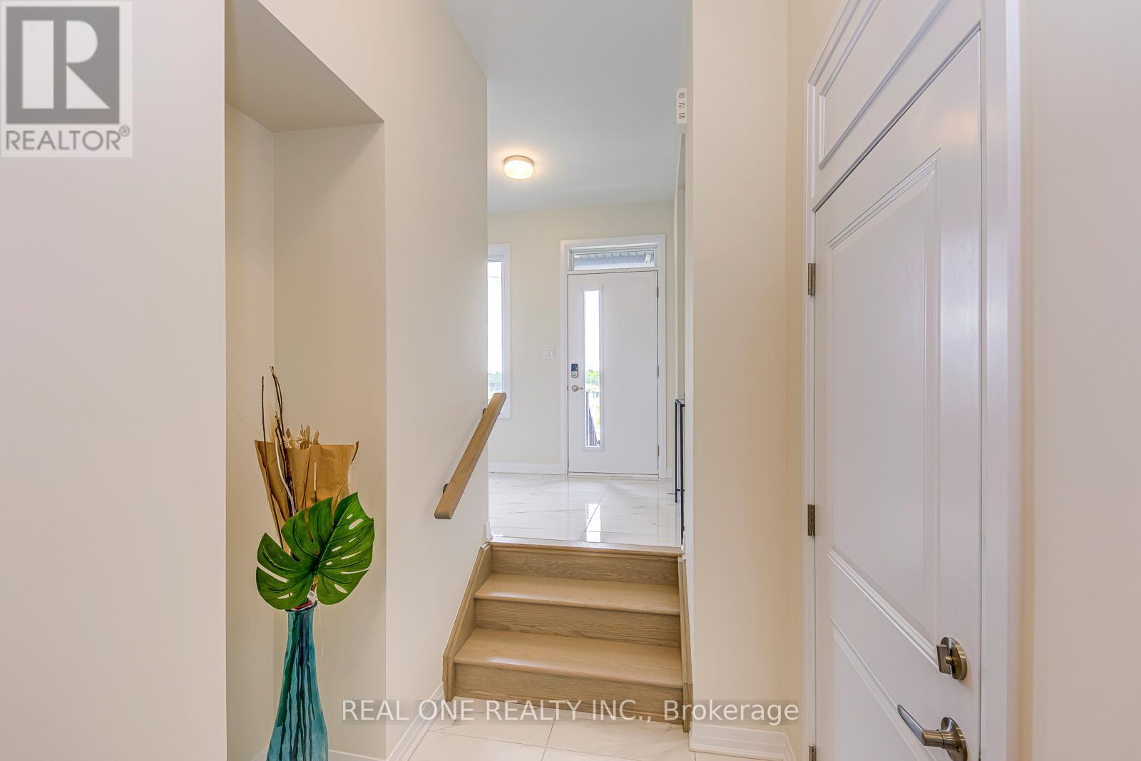 3497 Post Road, Oakville, Ontario  L6H 7W5 - Photo 5 - W12373304