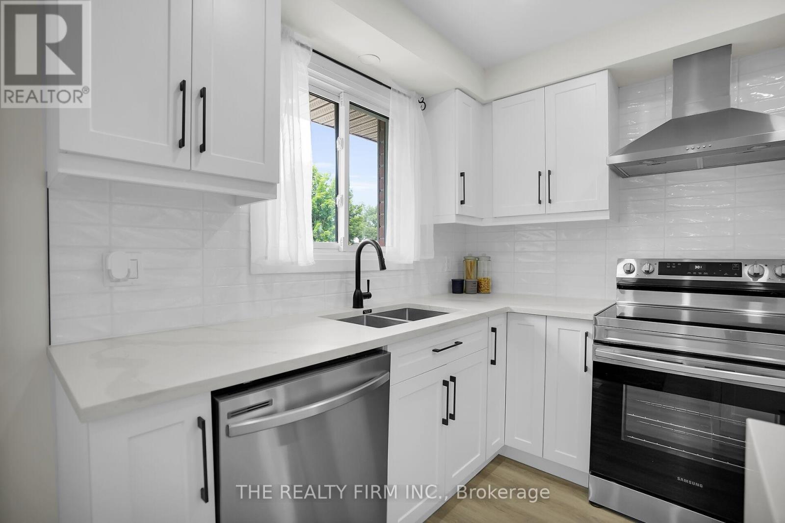 270 Highview Crescent, London South, Ontario  N6J 4E3 - Photo 10 - X12373327