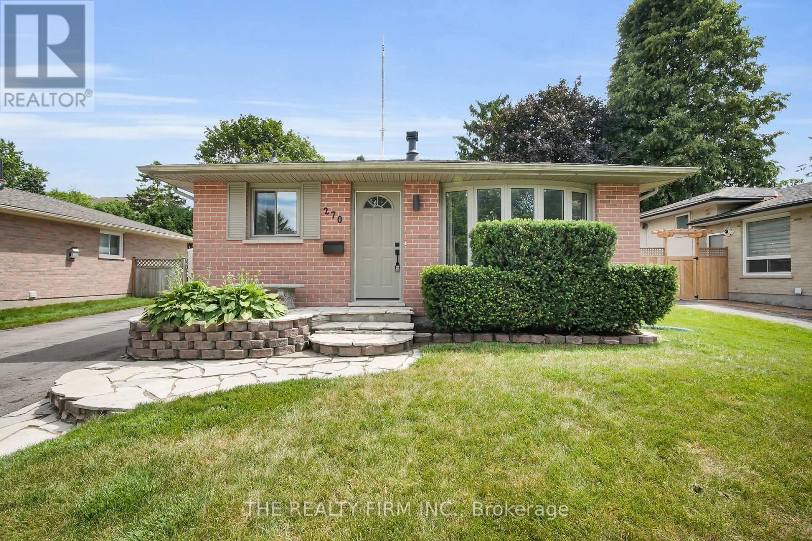 270 Highview Crescent, London South, Ontario  N6J 4E3 - Photo 2 - X12373327