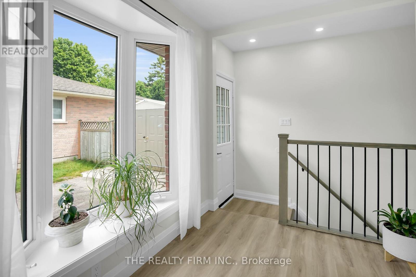 270 Highview Crescent, London South, Ontario  N6J 4E3 - Photo 20 - X12373327