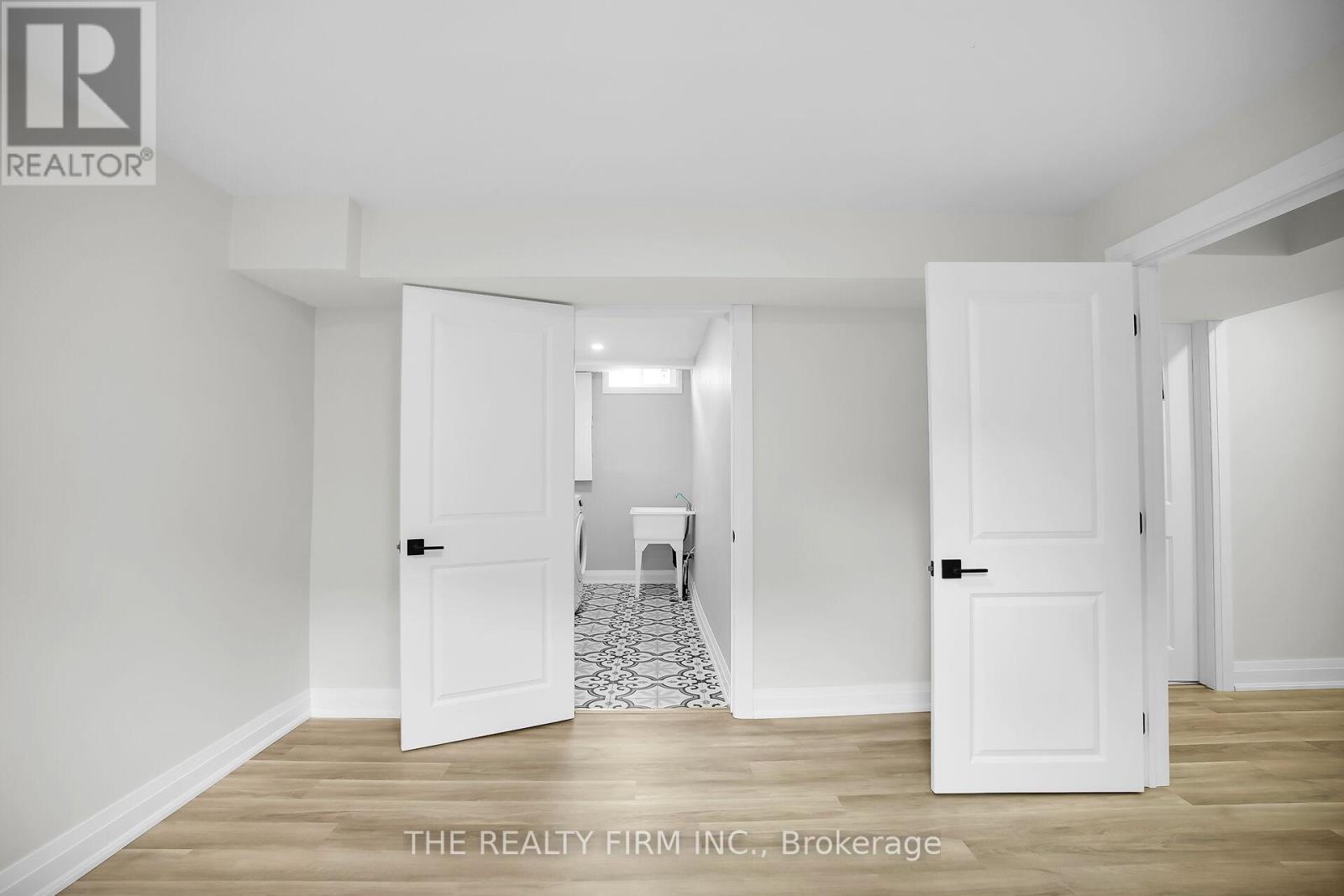 270 Highview Crescent, London South, Ontario  N6J 4E3 - Photo 26 - X12373327