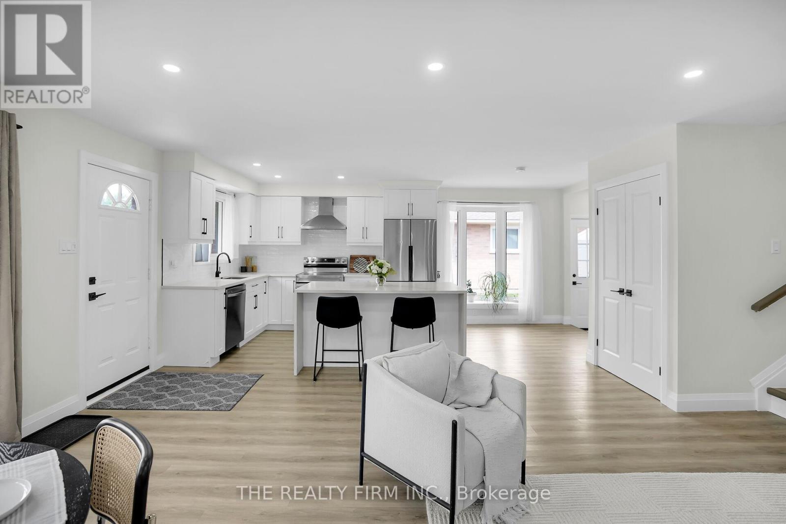 270 Highview Crescent, London South, Ontario  N6J 4E3 - Photo 7 - X12373327