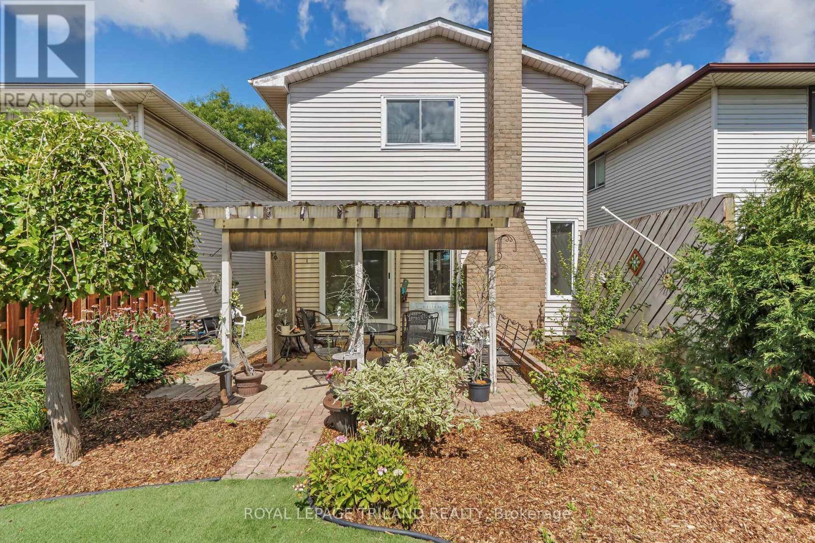 29 Chancton Crescent, London South, Ontario  N6E 2Y5 - Photo 30 - X12373333