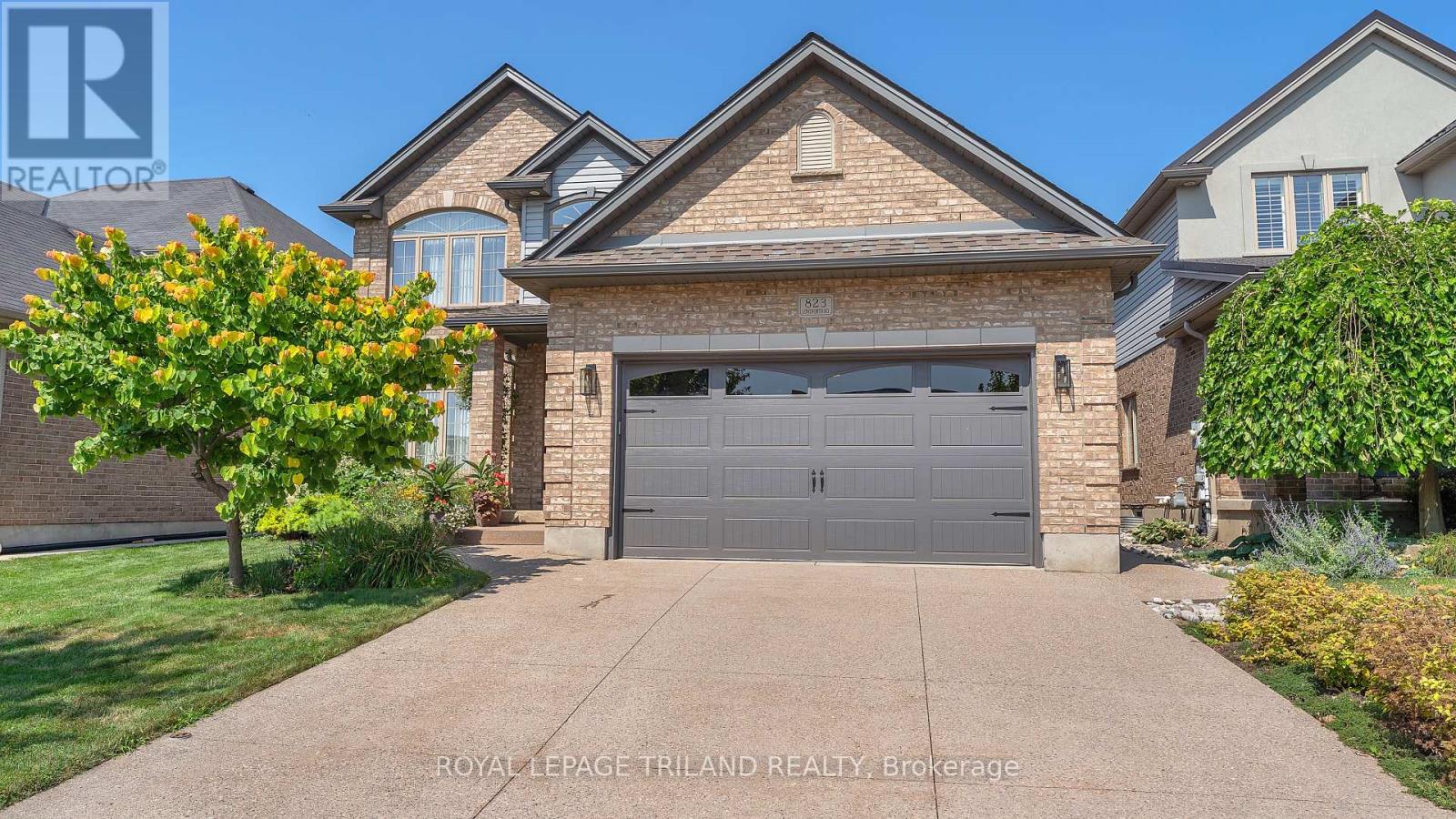 823 Longworth Road, London South, Ontario  N6K 0B6 - Photo 1 - X12373391