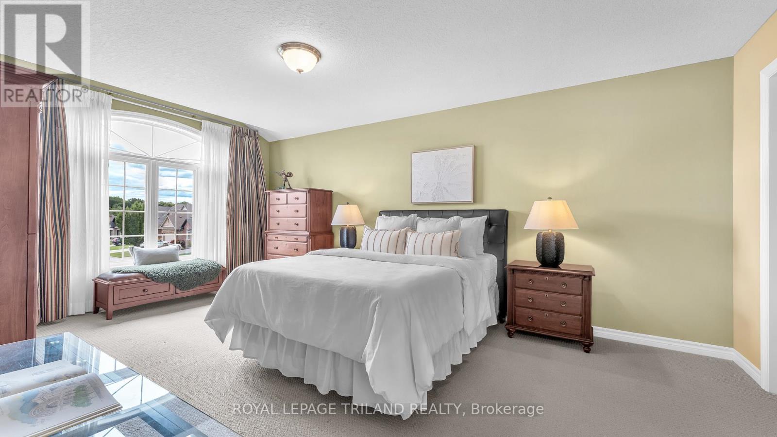 823 Longworth Road, London South, Ontario  N6K 0B6 - Photo 25 - X12373391