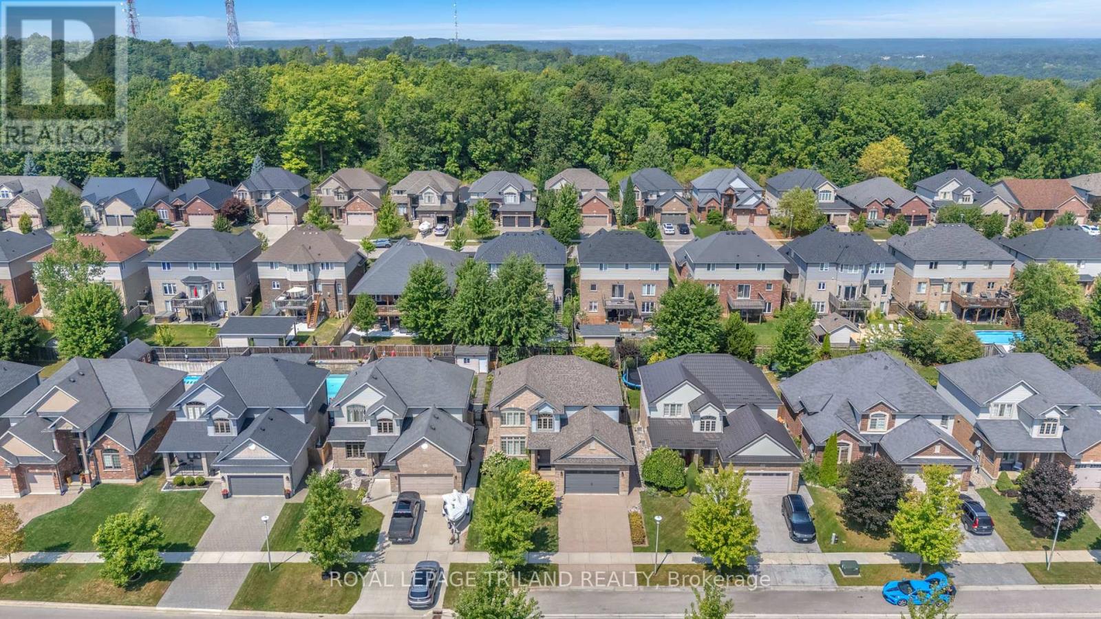 823 Longworth Road, London South, Ontario  N6K 0B6 - Photo 3 - X12373391