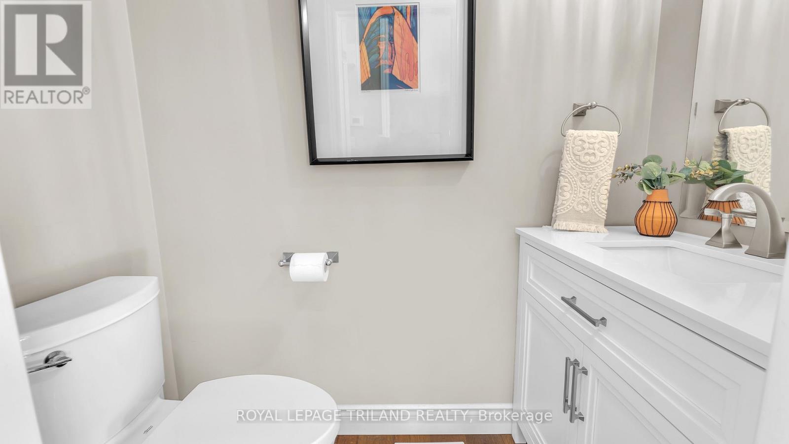 823 Longworth Road, London South, Ontario  N6K 0B6 - Photo 31 - X12373391