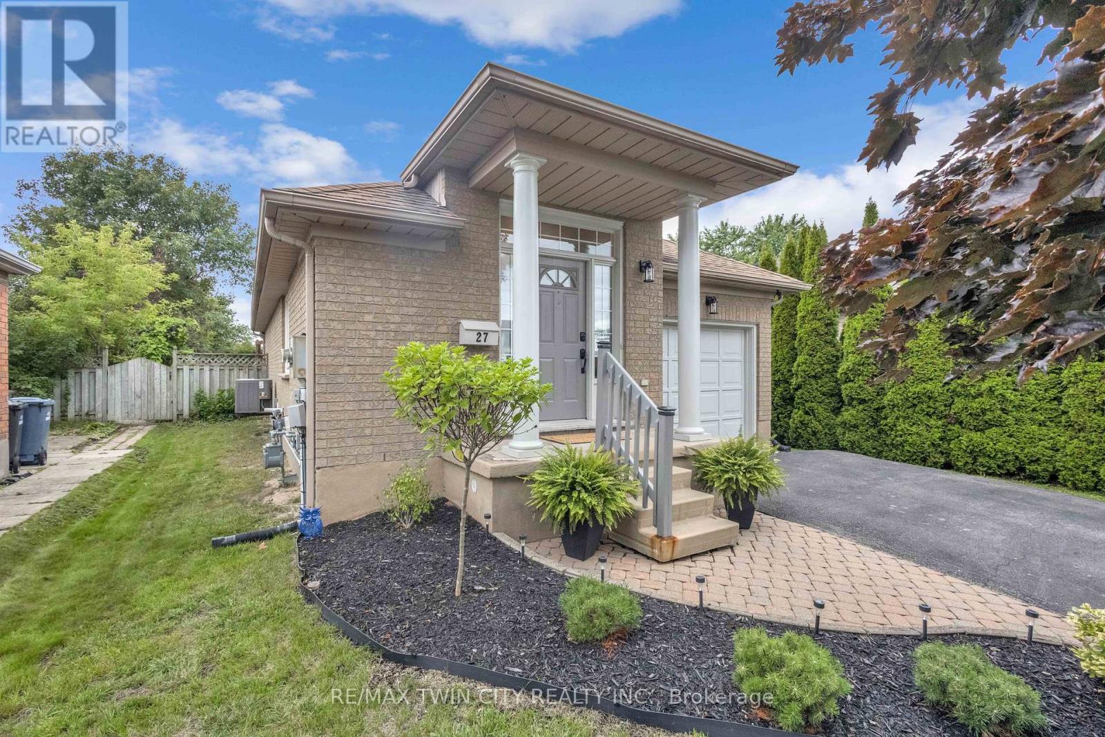 Property at 27 CANDLEWOOD DRIVE image 5