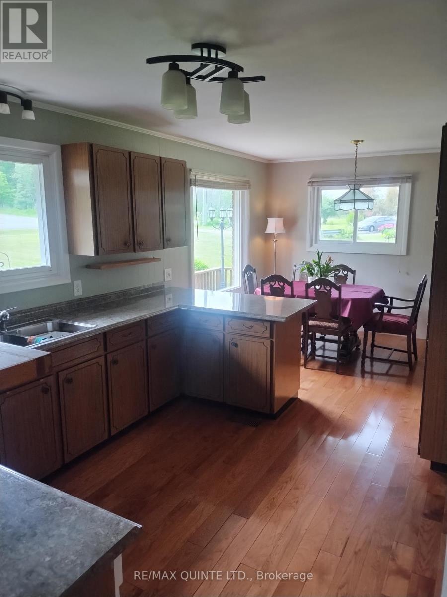 81 Scuttlehole Rd Road, Belleville (Thurlow Ward), Ontario  K0K 2V0 - Photo 14 - X12373318