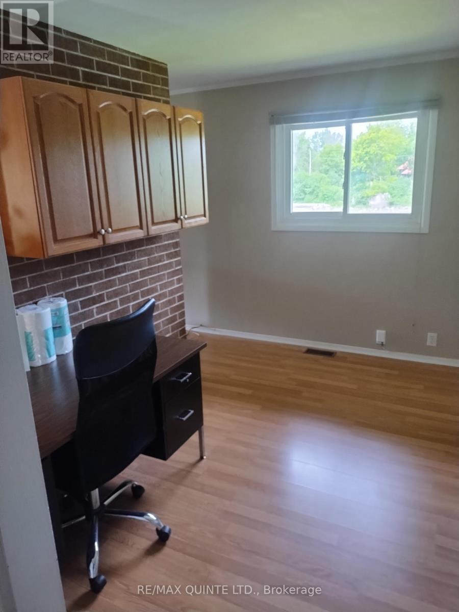 81 Scuttlehole Rd Road, Belleville (Thurlow Ward), Ontario  K0K 2V0 - Photo 18 - X12373318