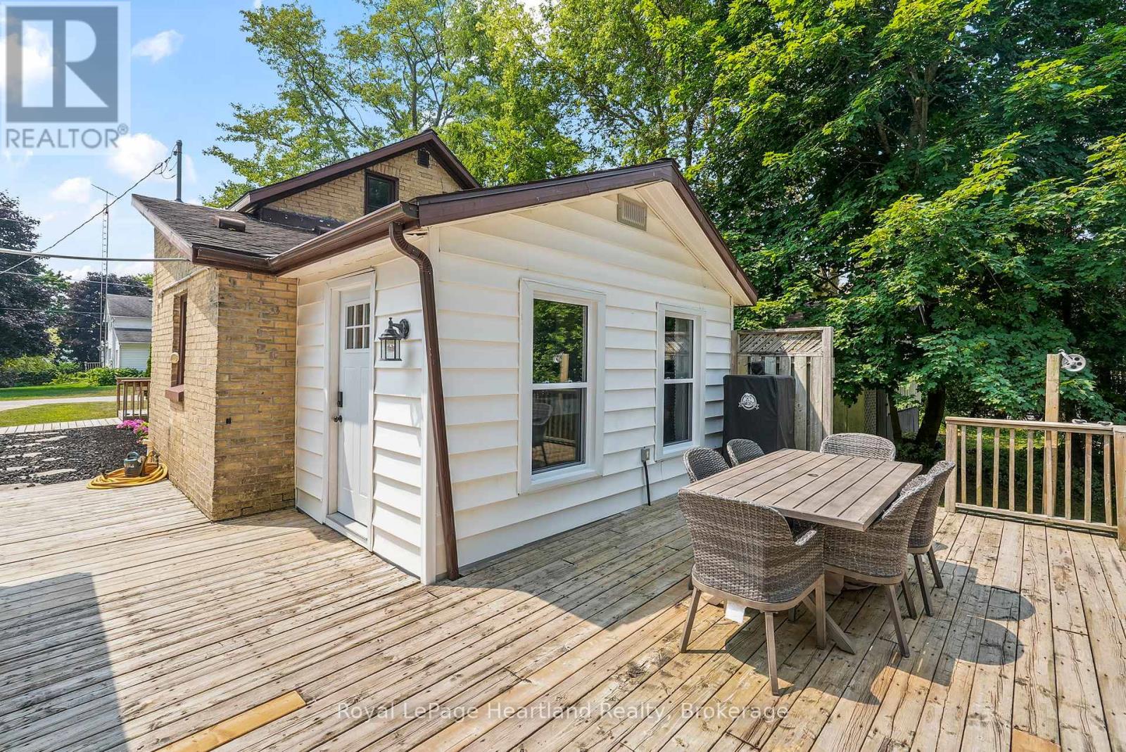 67 Robertson Street, Minto, Ontario  N0G 1Z0 - Photo 21 - X12329606