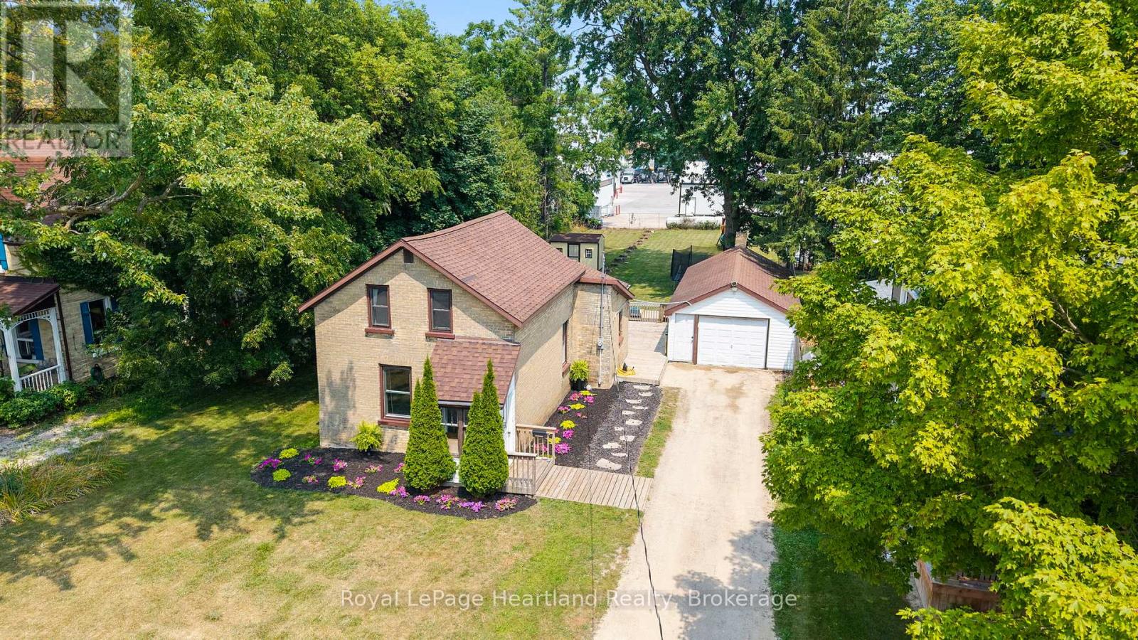67 ROBERTSON STREET, Minto, Ontario