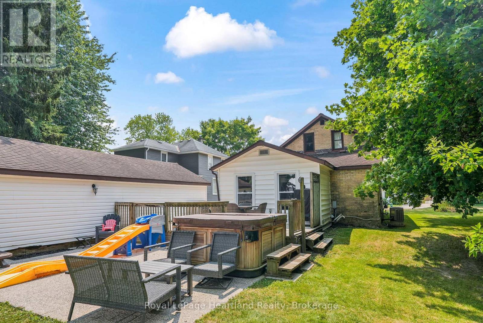 67 Robertson Street, Minto, Ontario  N0G 1Z0 - Photo 23 - X12329606