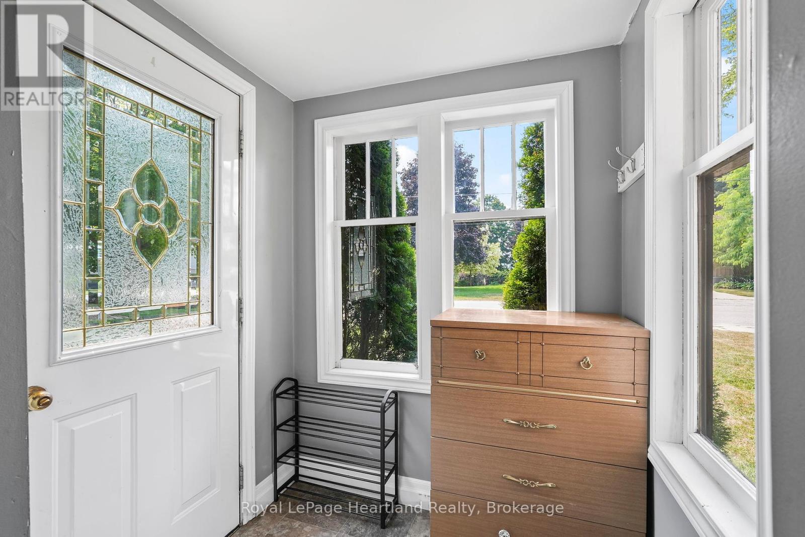 67 Robertson Street, Minto, Ontario  N0G 1Z0 - Photo 8 - X12329606