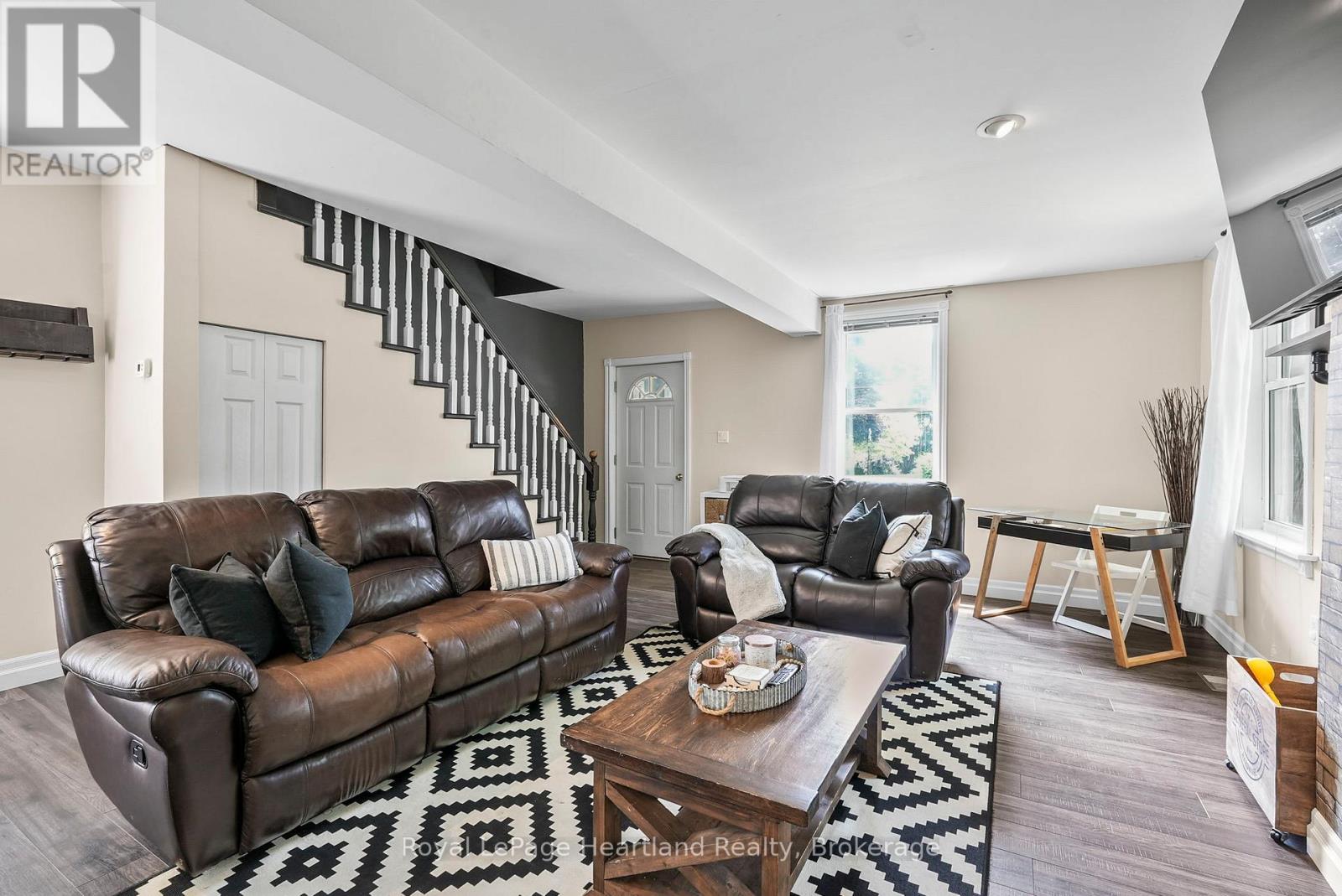 67 Robertson Street, Minto, Ontario  N0G 1Z0 - Photo 10 - X12329606