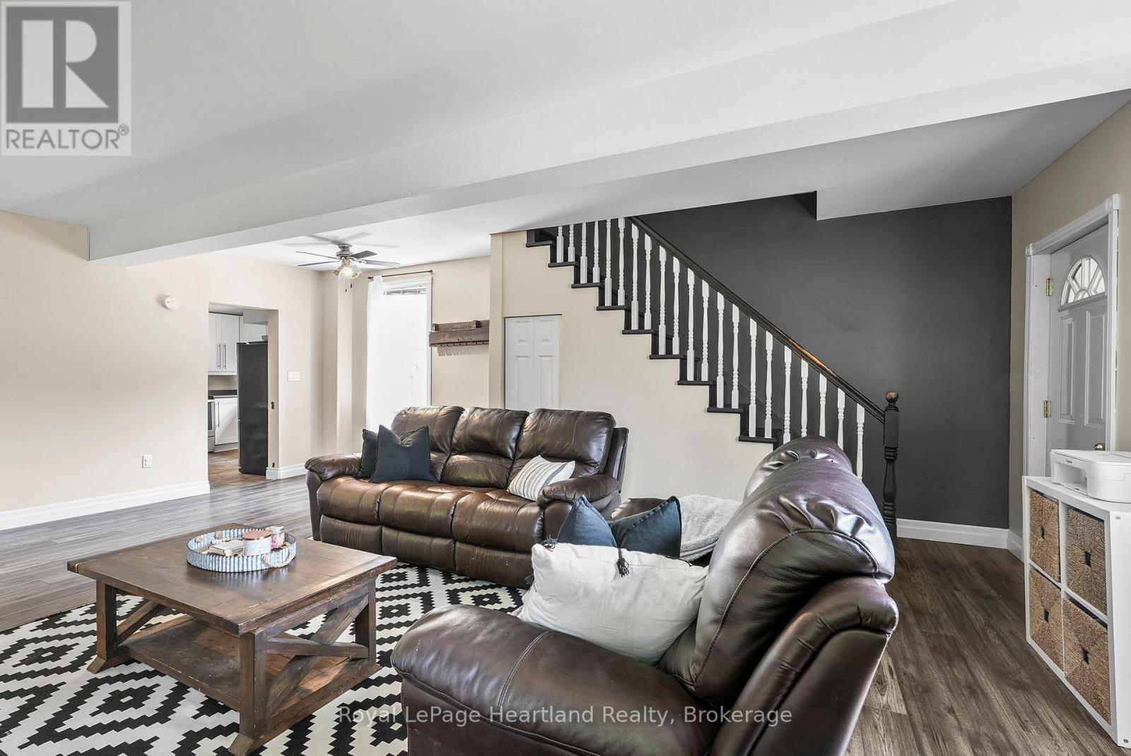 67 Robertson Street, Minto, Ontario  N0G 1Z0 - Photo 9 - X12329606