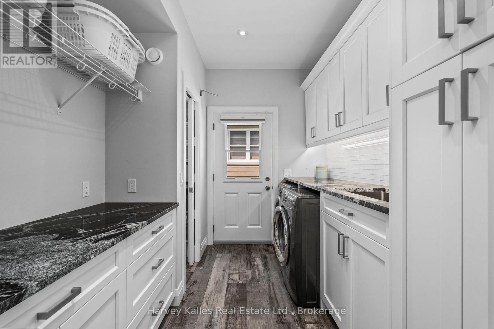 36 Homestead Lane, Huntsville, Ontario  P1H 2N8 - Photo 25 - X12359768