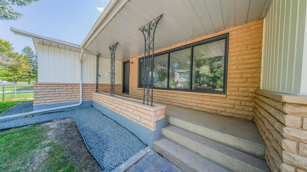 110 Emerald Grove Drive, Winnipeg, Manitoba  R3J 1H2 - Photo 3 - 202521789