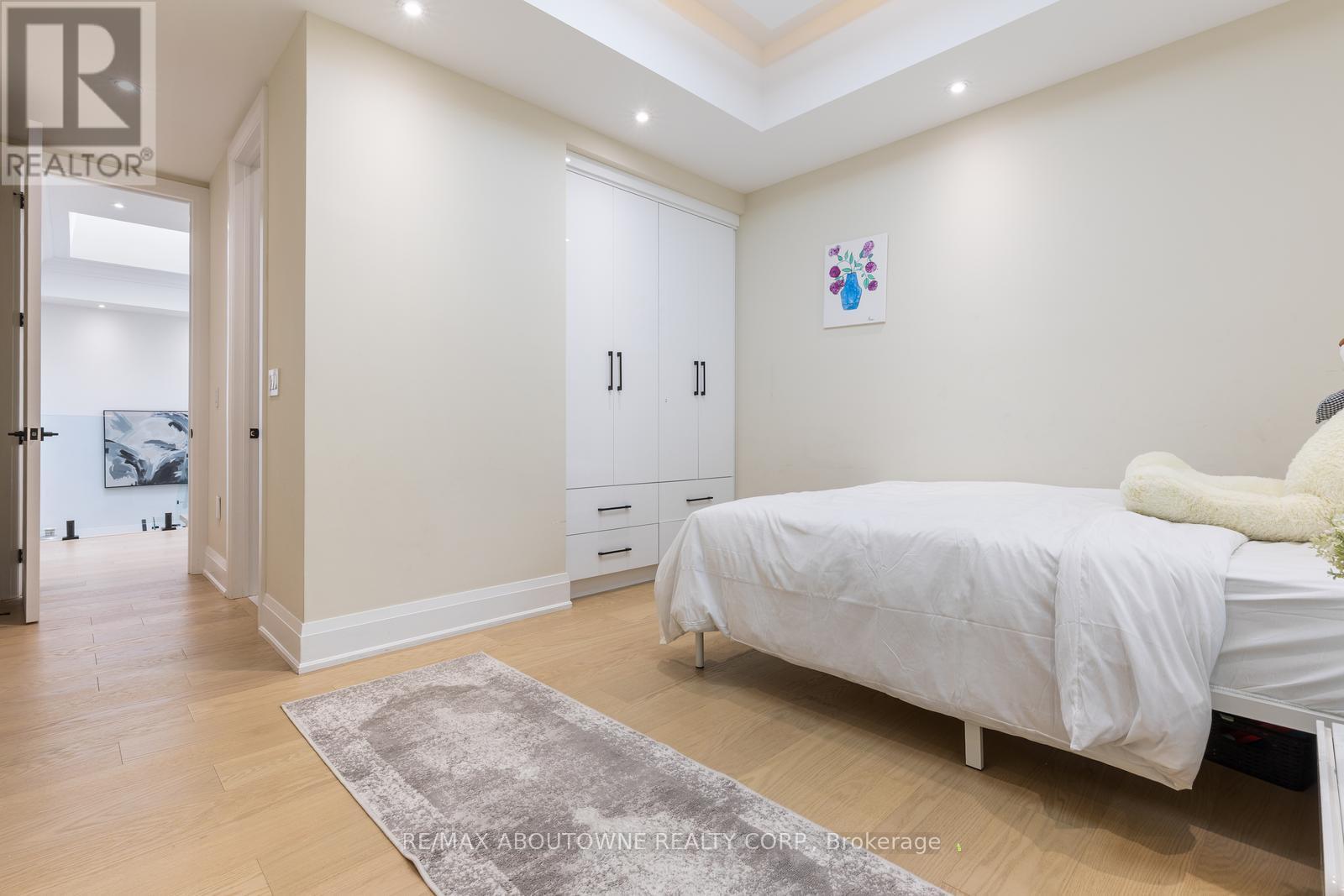 428 Third Line, Oakville, Ontario  L6L 4A5 - Photo 31 - W12366411