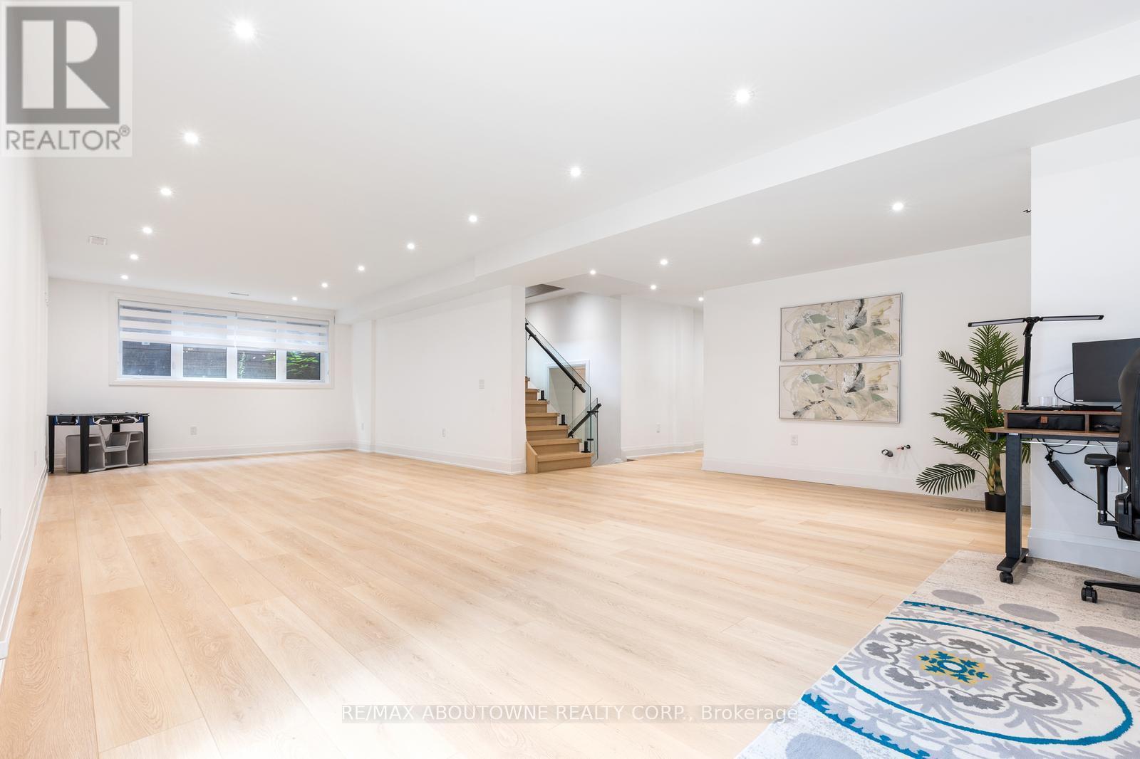 428 Third Line, Oakville, Ontario  L6L 4A5 - Photo 33 - W12366411
