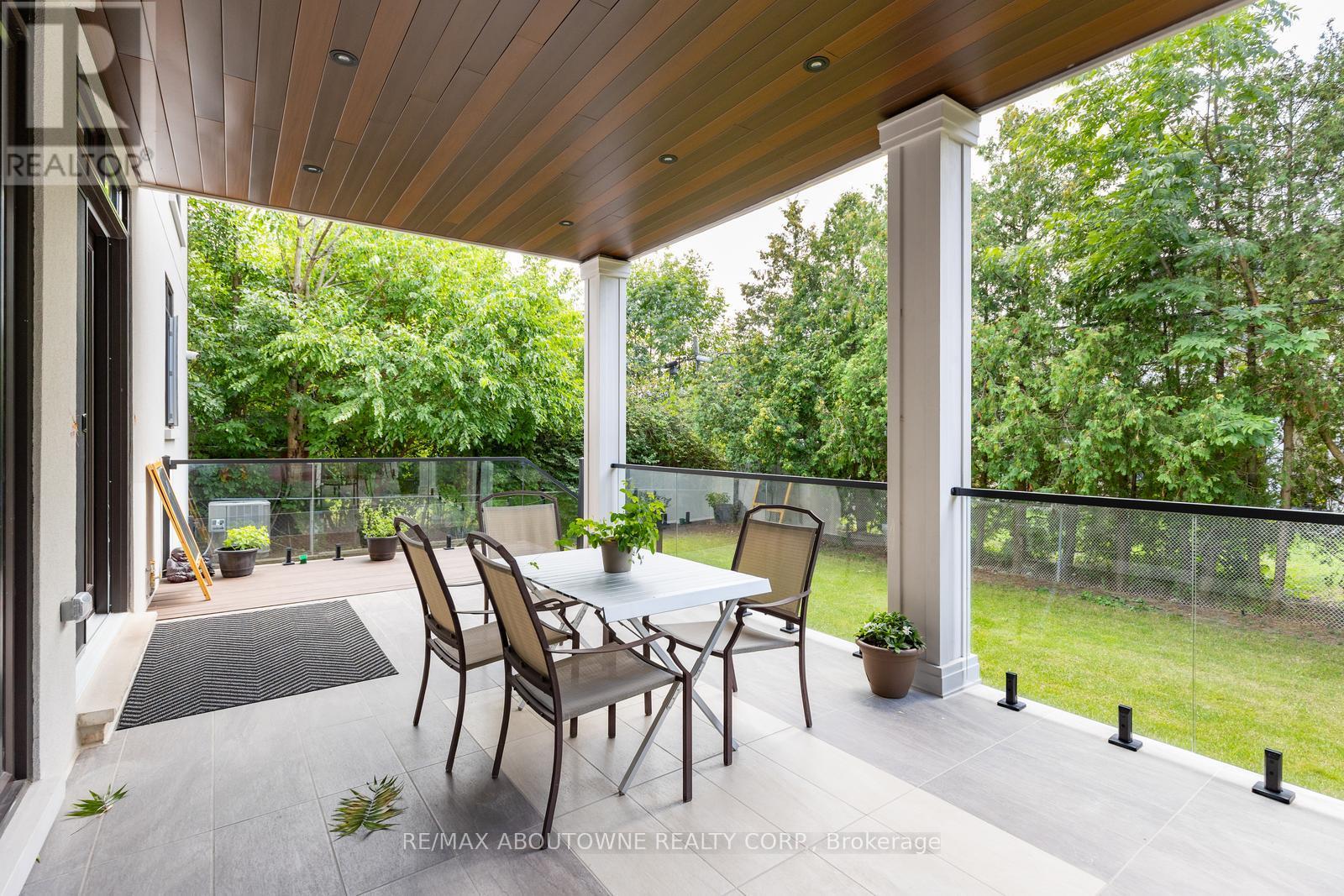 428 Third Line, Oakville, Ontario  L6L 4A5 - Photo 41 - W12366411