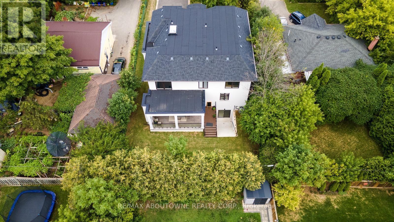428 Third Line, Oakville, Ontario  L6L 4A5 - Photo 45 - W12366411