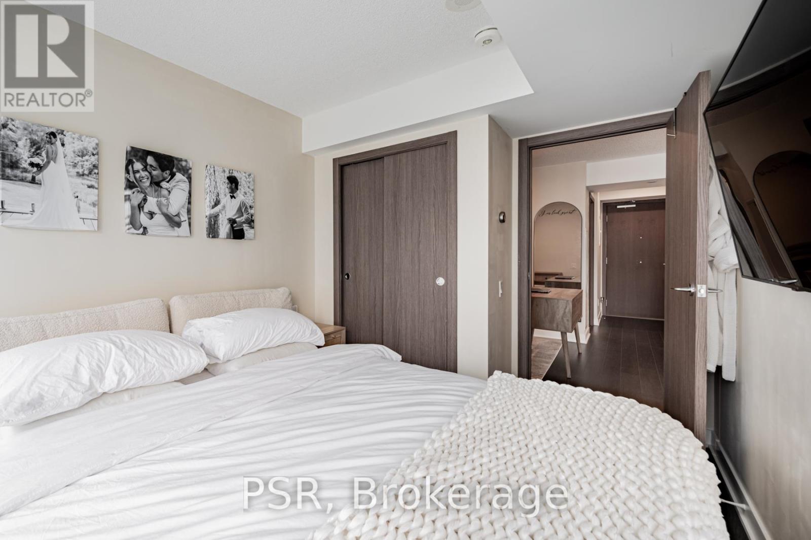 2310 - 19 Bathurst Street, Toronto, Ontario  M5V 0N2 - Photo 13 - C12373319