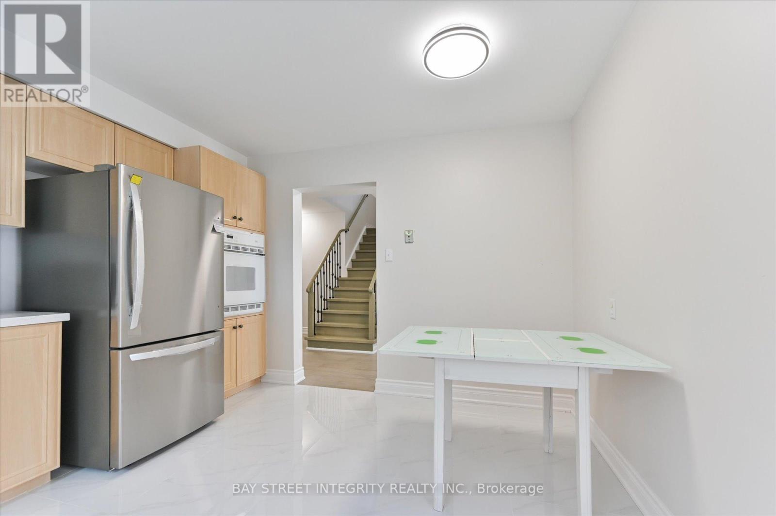 21 Whitehorn Crescent, Toronto (Don Valley Village), Ontario  M2J 3B1 - Photo 18 - C12373331