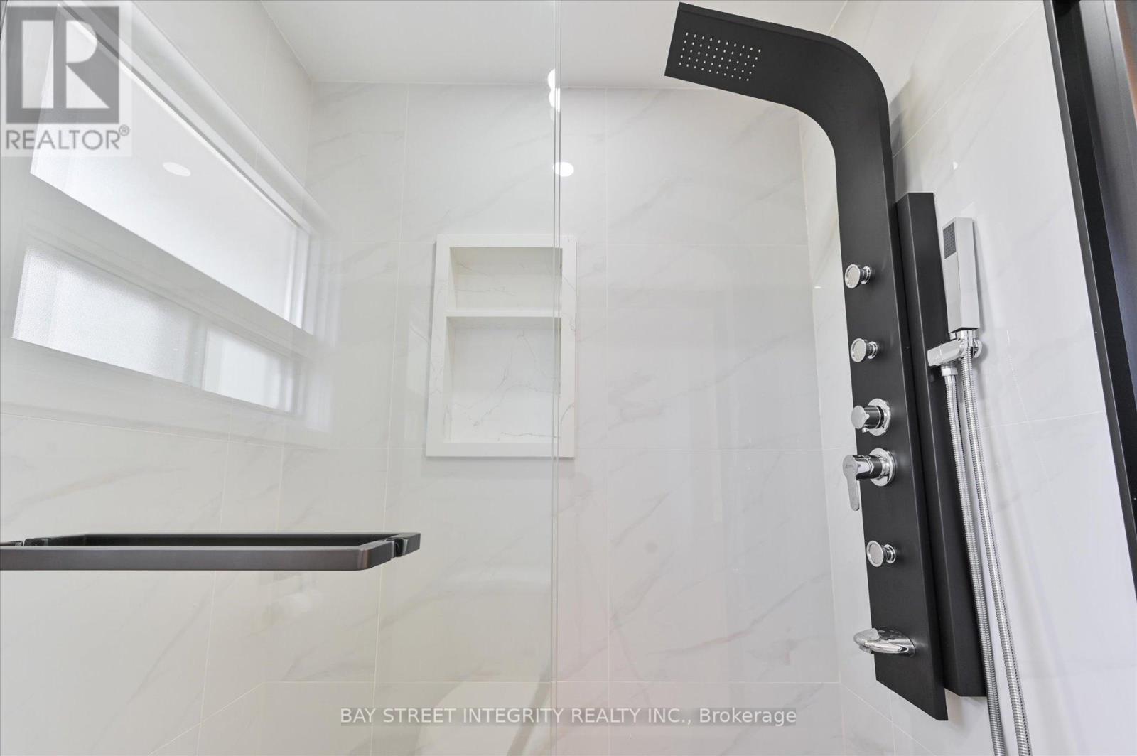21 Whitehorn Crescent, Toronto (Don Valley Village), Ontario  M2J 3B1 - Photo 27 - C12373331