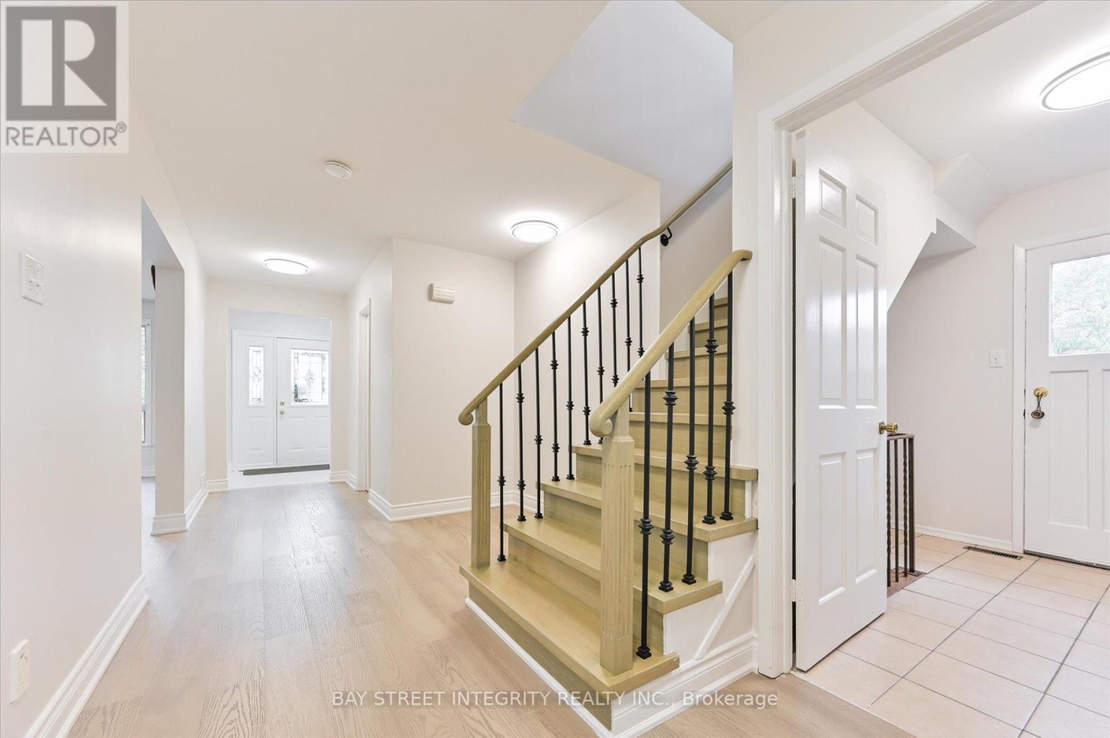 21 Whitehorn Crescent, Toronto (Don Valley Village), Ontario  M2J 3B1 - Photo 6 - C12373331
