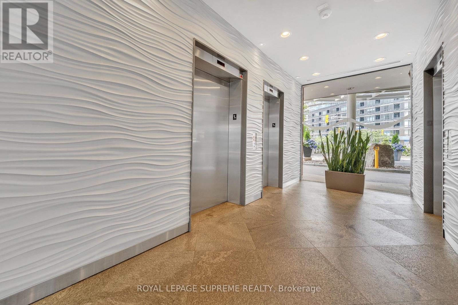 416 - 550 Queens Quay W, Toronto, Ontario  M5V 3M8 - Photo 13 - C12373348