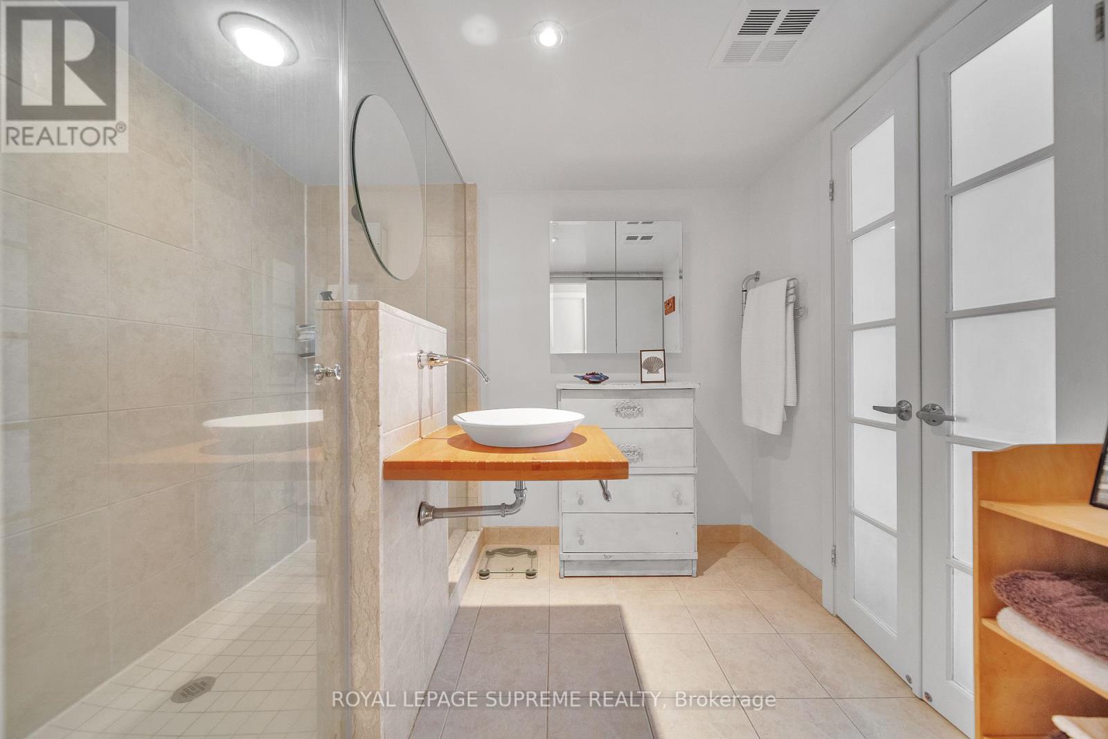 416 - 550 Queens Quay W, Toronto, Ontario  M5V 3M8 - Photo 33 - C12373348