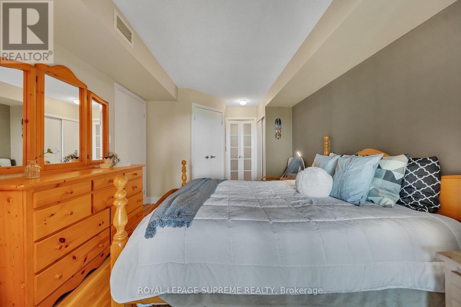 416 - 550 Queens Quay W, Toronto, Ontario  M5V 3M8 - Photo 37 - C12373348