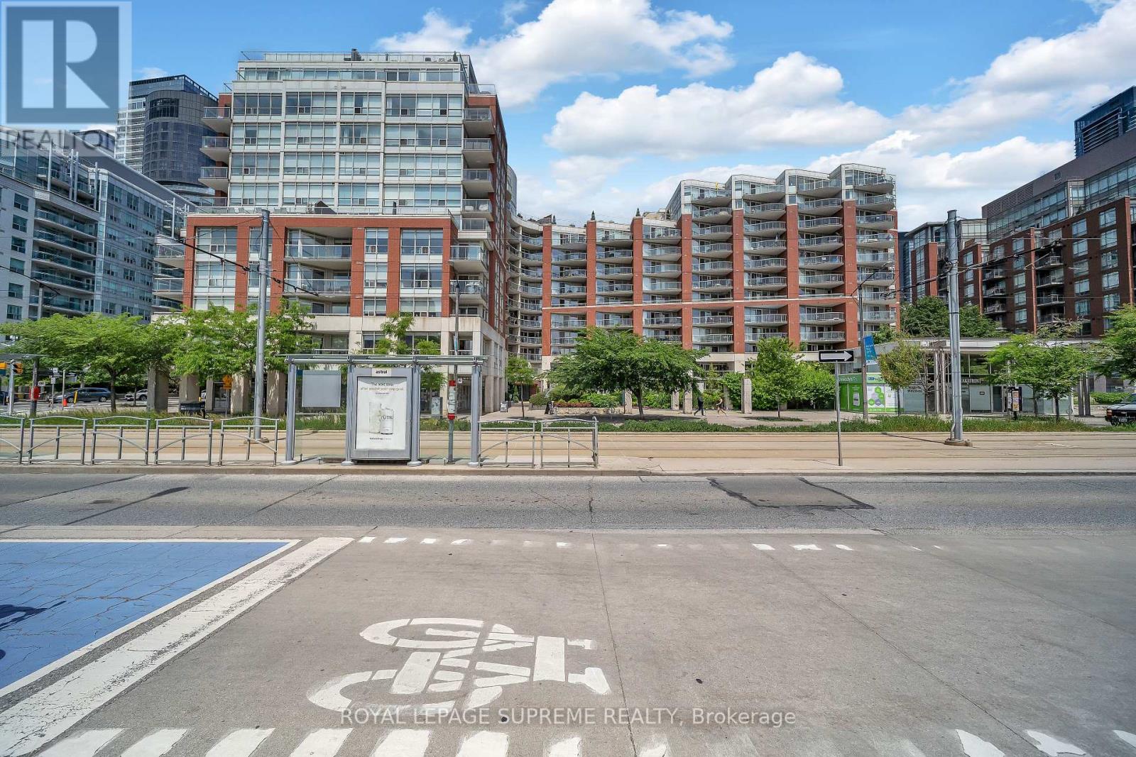 416 - 550 Queens Quay W, Toronto, Ontario  M5V 3M8 - Photo 5 - C12373348