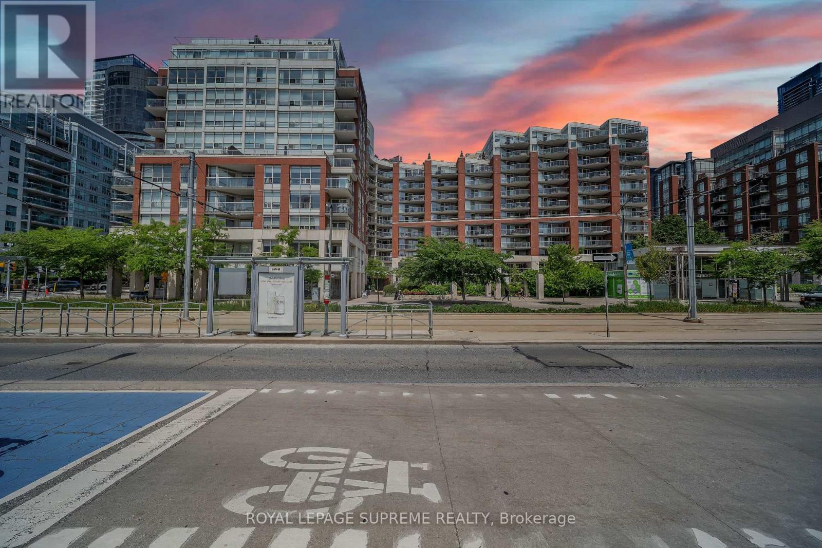 416 - 550 Queens Quay W, Toronto, Ontario  M5V 3M8 - Photo 6 - C12373348