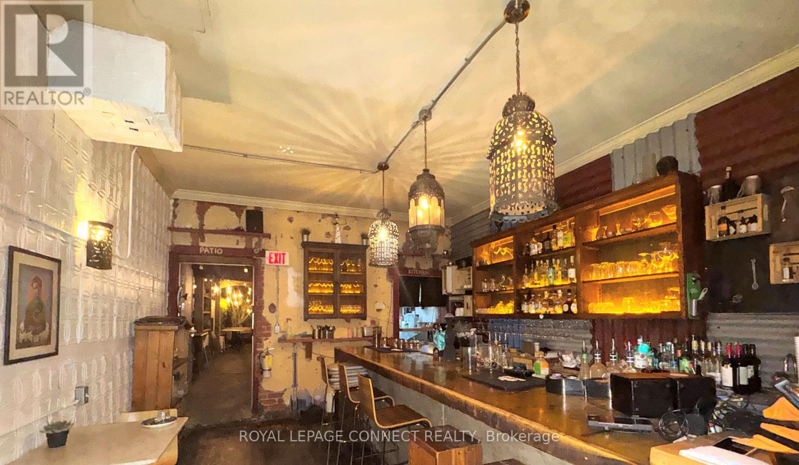 942 Queen Street W, Toronto, Ontario M6J 1G8 - Photo 10 - C12373356