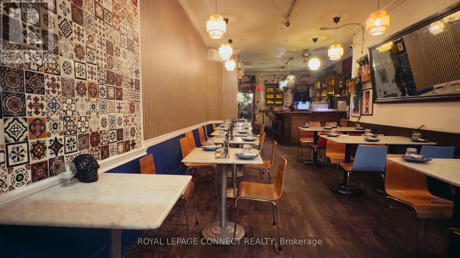 942 Queen Street W, Toronto, Ontario M6J 1G8 - Photo 13 - C12373356