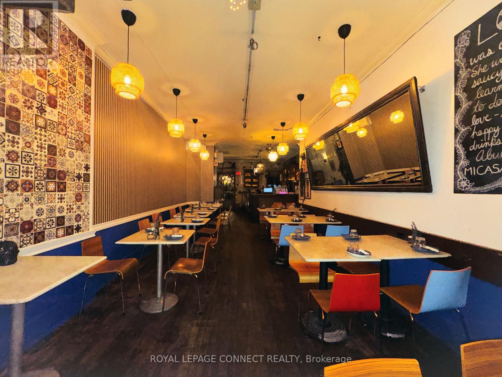 942 Queen Street W, Toronto, Ontario M6J 1G8 - Photo 14 - C12373356